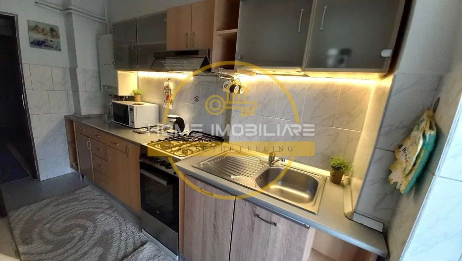 Apartament de inchiriat cu 2 camere Decomandat / Etajul 1/ 70mp/ zona Pacurari - Poză 3