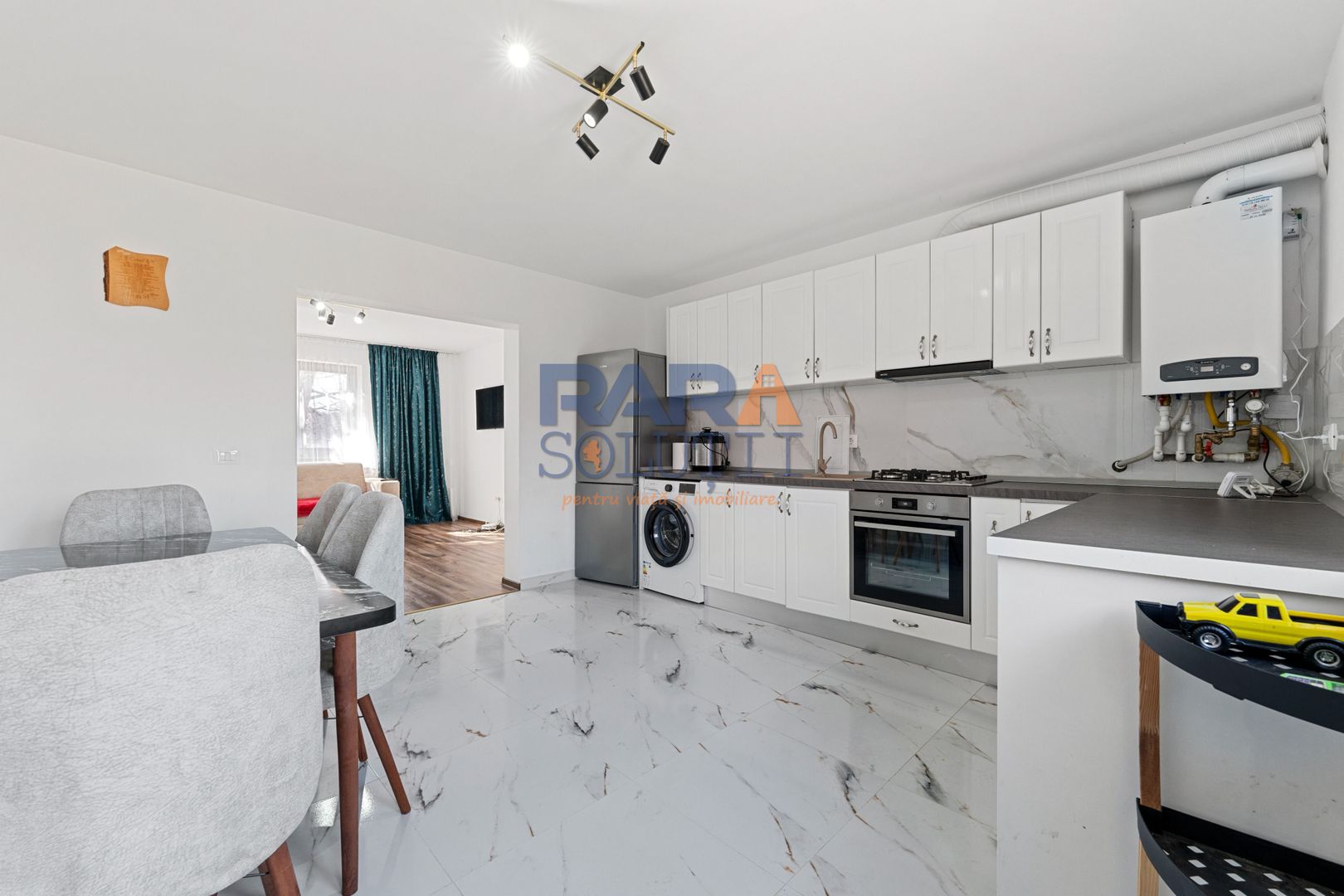 Casă nouă - 2800 mp teren - Poză 6