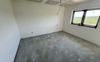 Casa individuala generoasa 5 camere, carport si pivnita curte 500 mp - Poză 5