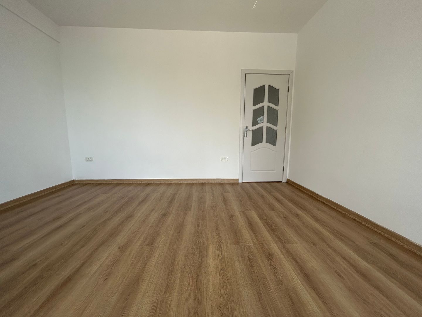 Apartament cu 2 camere cu loc de parcare zona Satul de Vacanta Mamaia - Poză 14