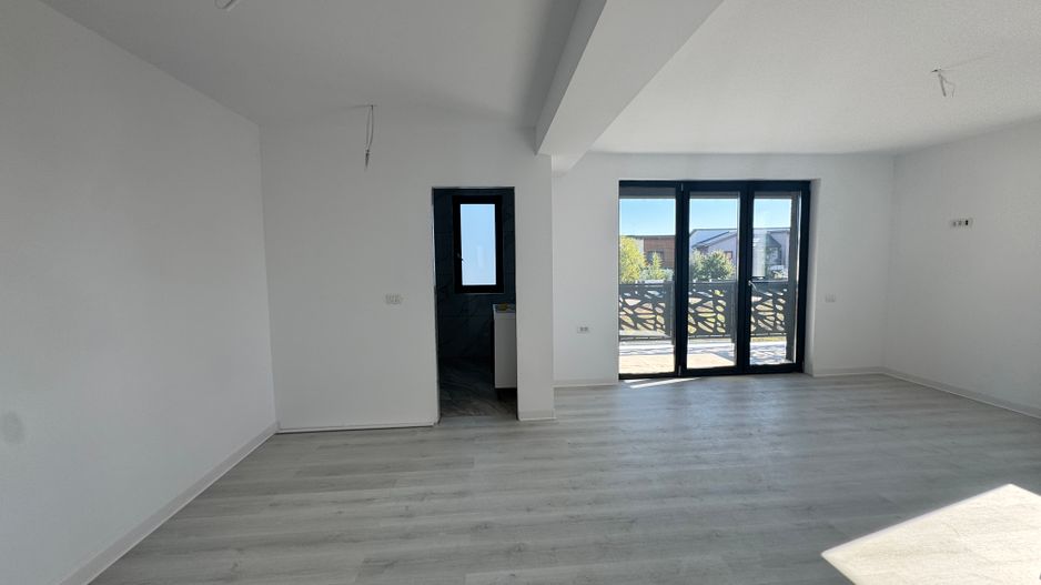 Vila 5 camere Otopeni Central-bucatarie si finisaje incluse - Poză 11