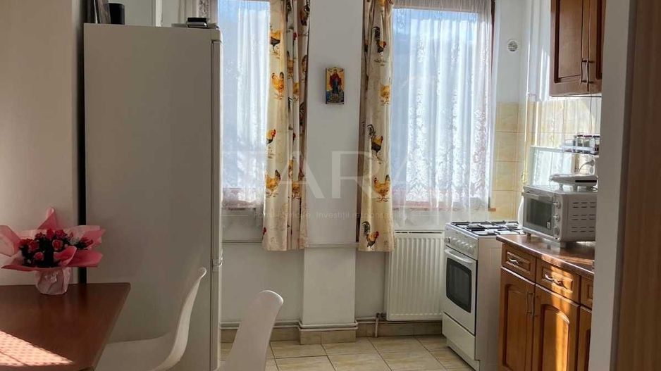 Apartament cu 3 camere, 60 mp, zonă excelentă pentru familii. - Poză 1