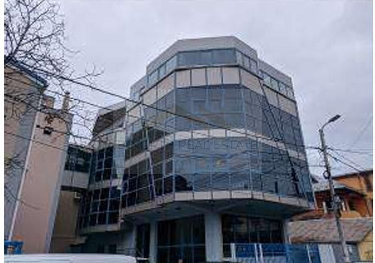 Clădiri de birouri de închiriat Sector 4 – 1.100 mp, vizibilitate stradală - Poză 1