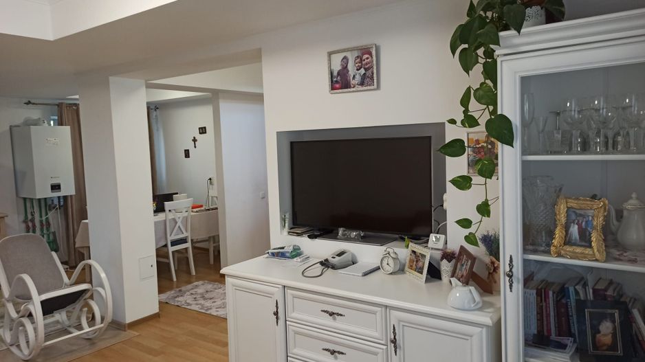 vila triplex,deosebita,mob-util partial/complet/Frumusani-Calarasi - Poză 33