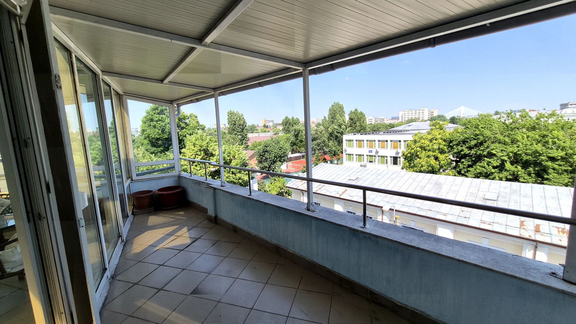 Apartament cu 2 camere 85 mp + 35 mp terasa si balconul + 2 locuri de parcare - Poză 9