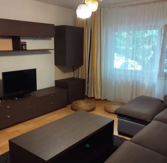 Apartament 2 camere Eorii Revolutiei Centrala proprie - Poză 1