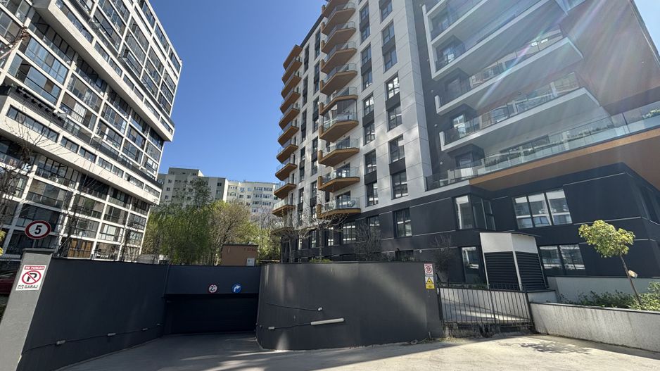 Chirie 2 Camere GranVia Lake View - Terasă cu vedere la Lac - Poză 18