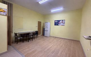 Apartament sau spatiu de birou 36mp pod si beci ultracentral - Poză 1