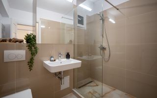 Apartament 3 camere complet renovat | 73 mp | zona Centrala! - Poză 12