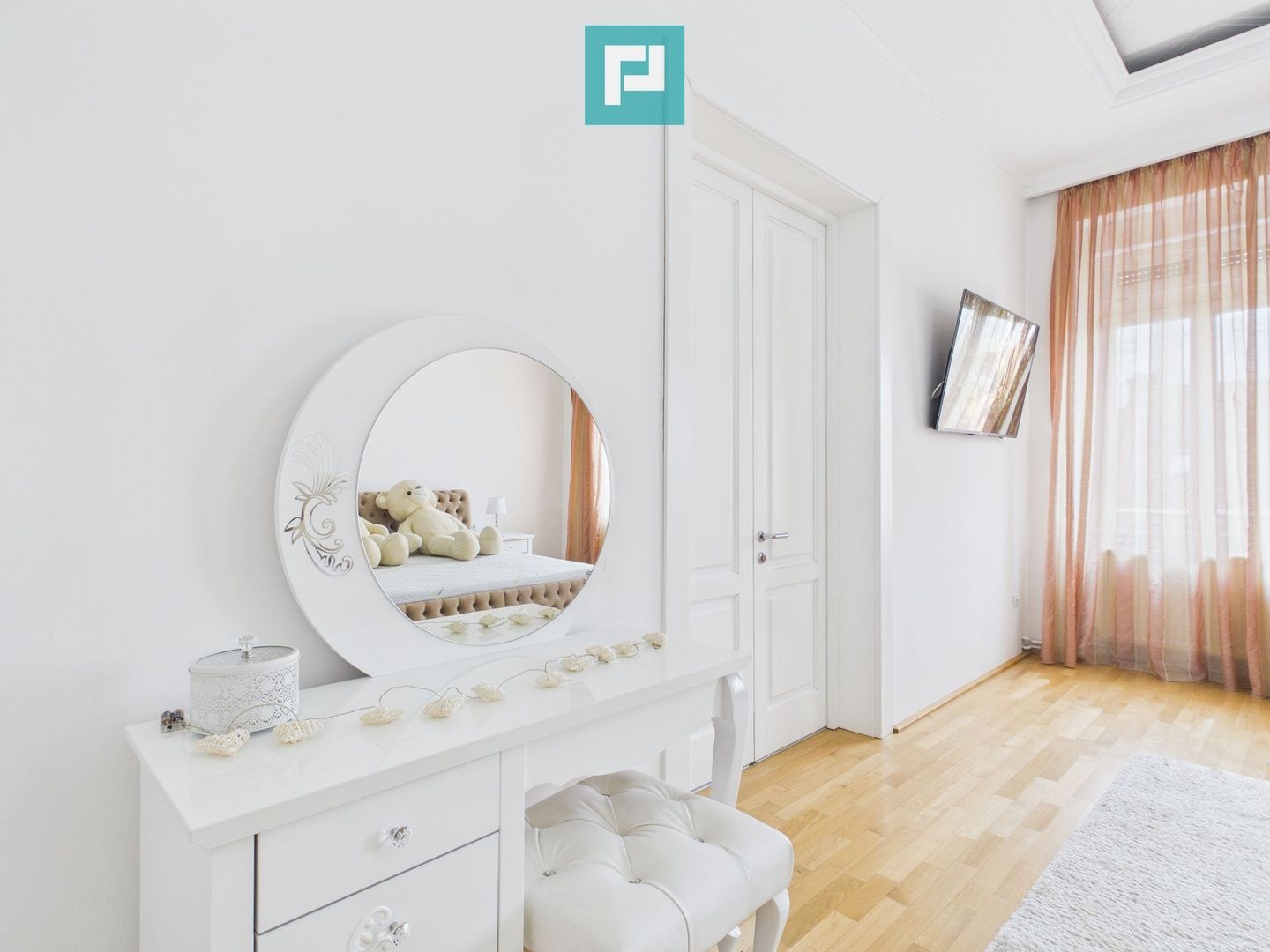 Apartament deosebit în clădire istorică central - Poză 22