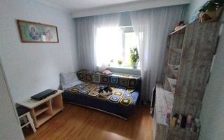 Etaj 1 Apartament 4 Camere-Decomandat 81mp!/2Bai-Bloc din 1984 Zona Frumoasa - Poză 4