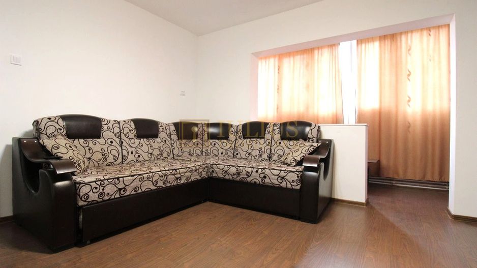 Zona Lipovei, 4 camere + 2 bai, centrala proprie, PET-FRIENDLY - Poză 1