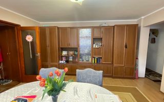 Apartament 3 camere de vânzare | Parter | Zona Micro 16 - Poză 2