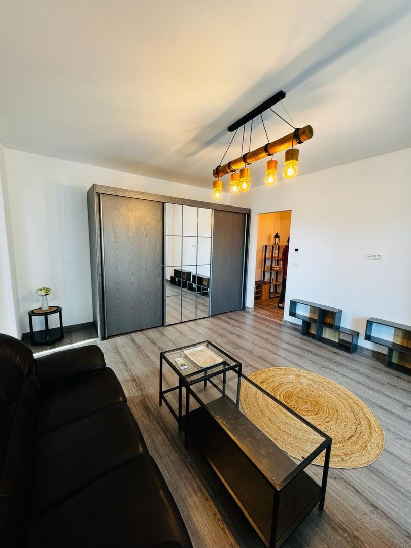Apartament de inchiriat 3 camere 2 Baii Micalaca, parcare, bloc nou - Poză 3