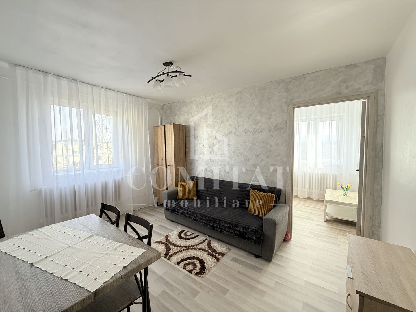 Apartament renovat 2 camere zona Poliția Rutieră - Poză 2