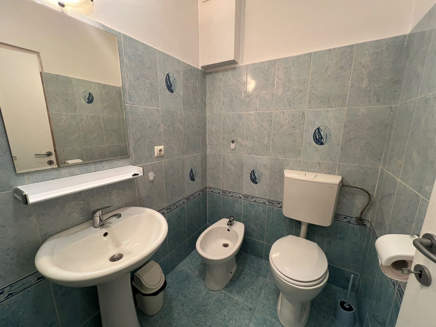 Apartament de inchiriat-2 camere,cu bai proprii,centrul orasului - Poză 8
