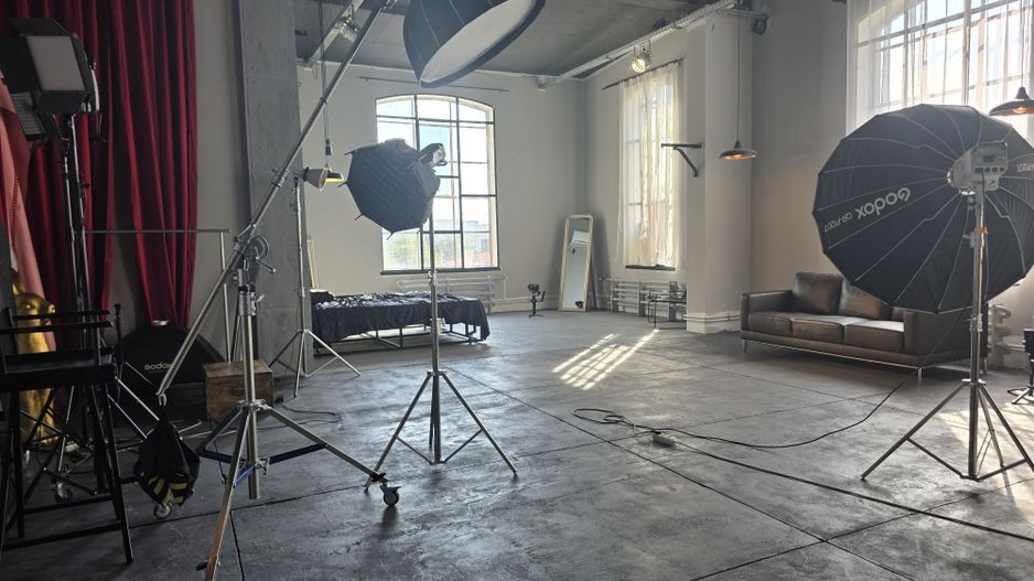 Spatiu de inchiriat amenajat studio foto dar si alte utilizari 80mp 700e/luna in zona Timpuri Noi - Poză 4