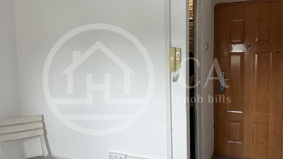 Garsoniera de vanzare in zona Rogerius Oradea - Poză 2