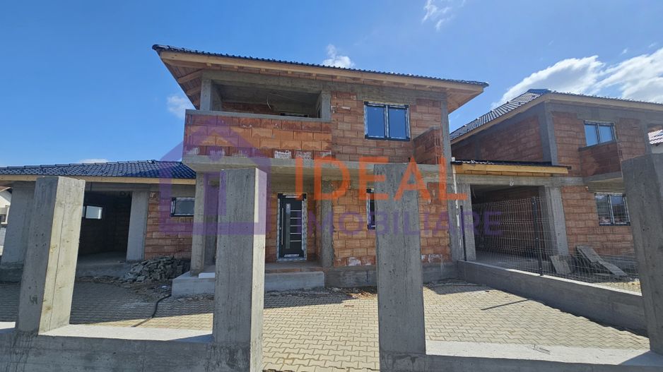 Casa Individuala LA CHEIE cu garaj si 341 mp teren, in Calea Cisnadiei - Poză 1