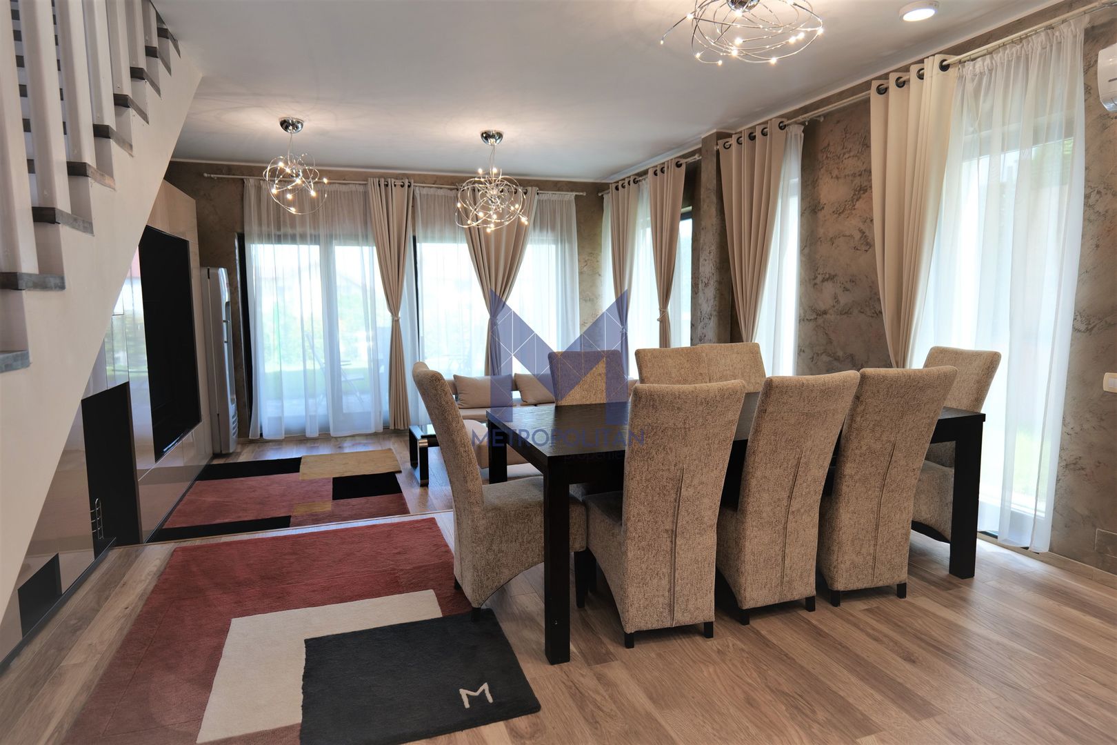 Casă/ Vilă de închiriat deosebit de atractivă - Poză 1