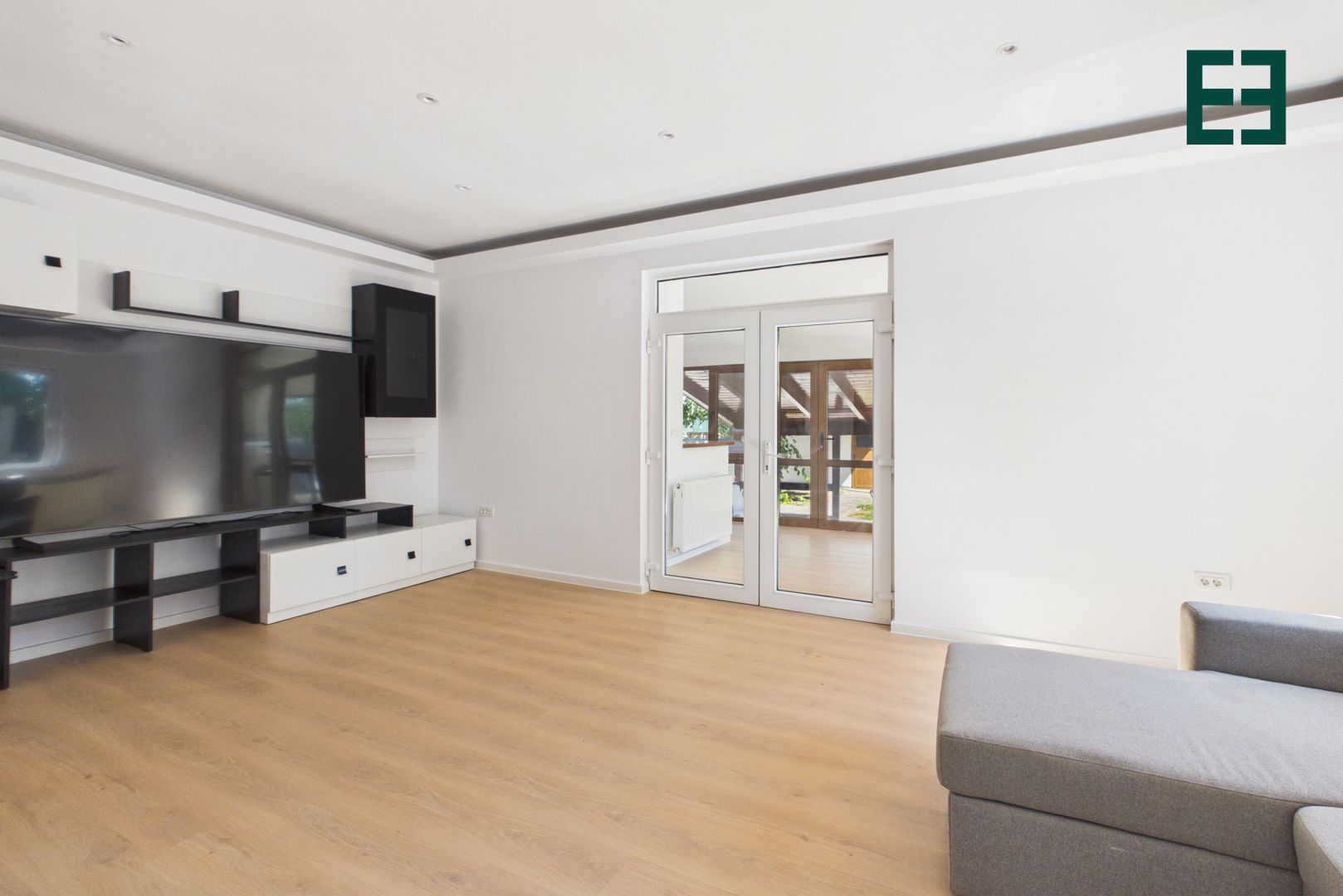 Casă cu 5 camere - Zona Dumbrăvița - Timișoara - Poză 8
