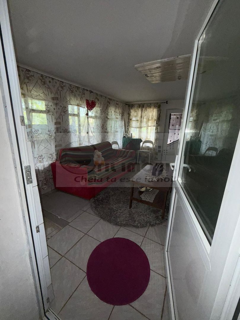 Casă + 2129 mp teren, zonă liniștită, Goruni, Iași – 76.000 euro - Poză 2