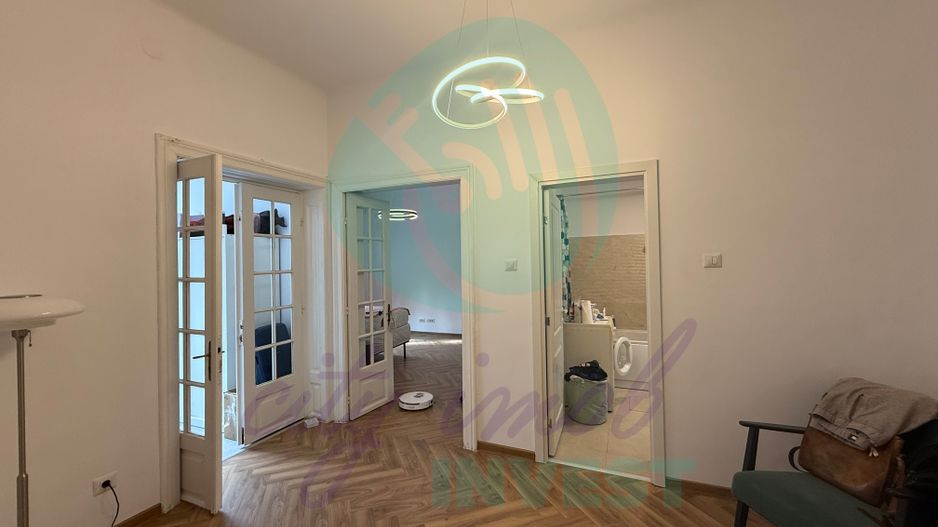 Apartament cochet vila edificata in perioada interbelica - Poză 6