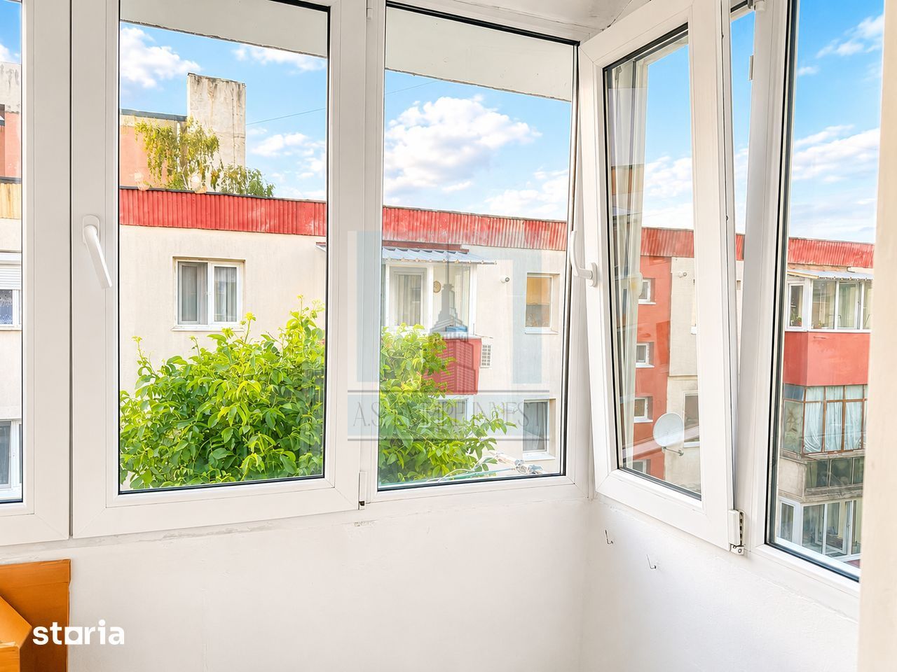 De vânzare apartament 2 camere/ Noua - Poză 4