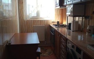 De inchiriat apartament 2 camere Micro 20 , 300 euro - Poză 6
