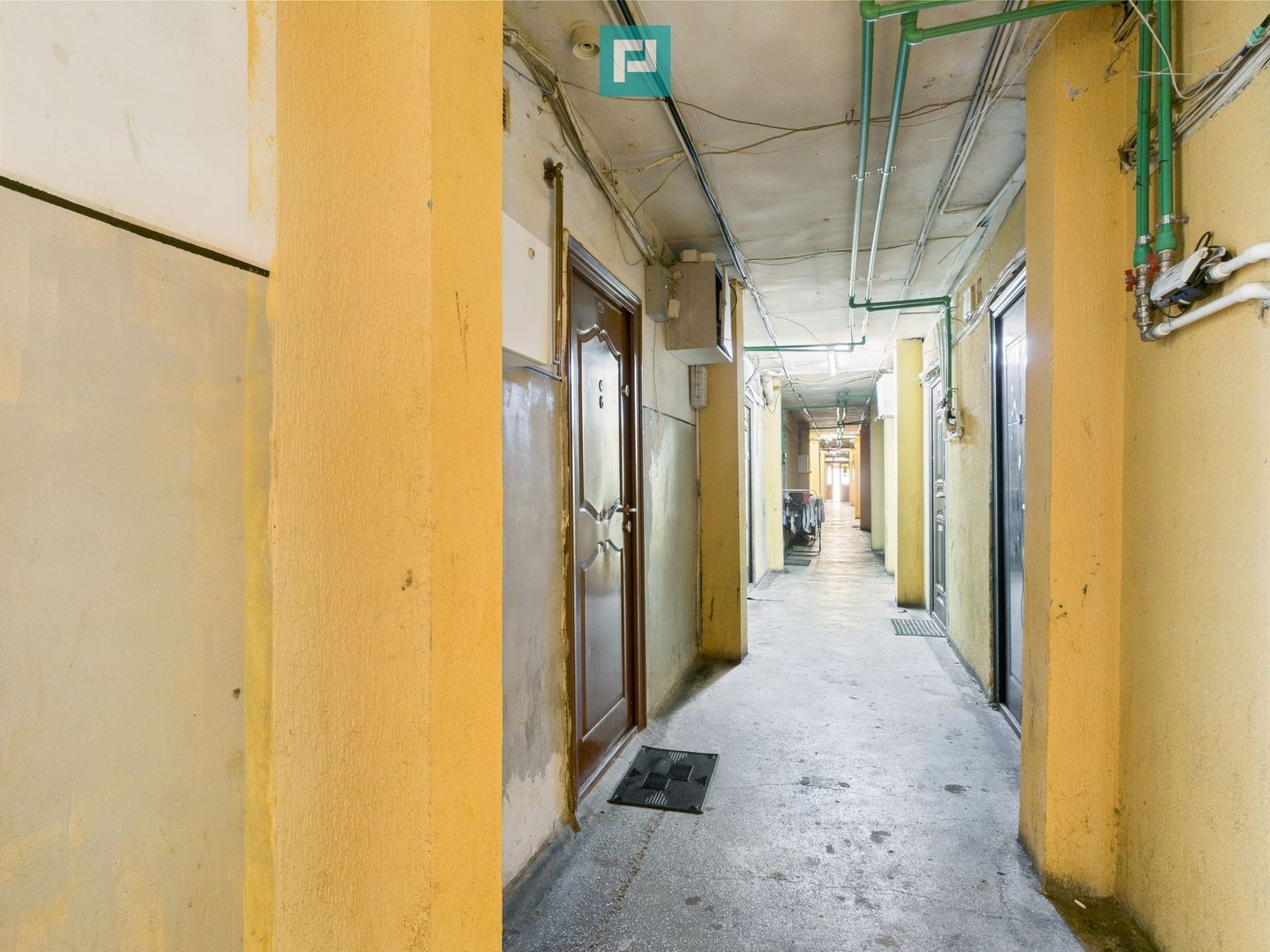 Garsonieră la parter zona UMT - Poză 11