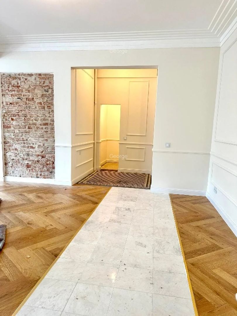 Apartament cu 3 camere decomandat în Universitate - Poză 12