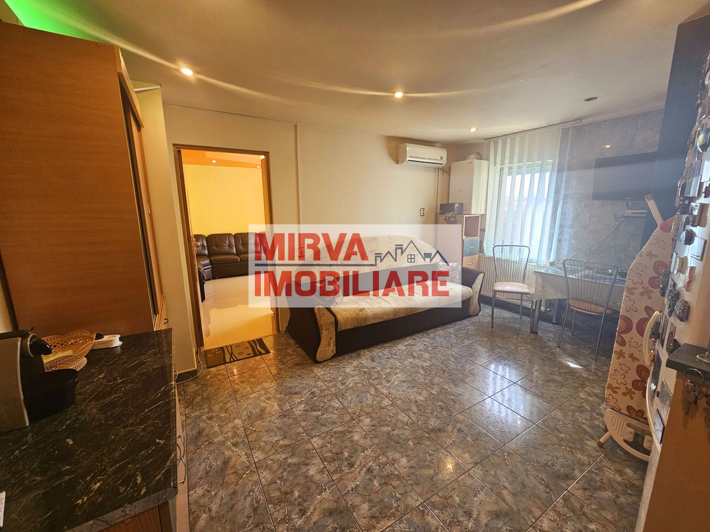 Vanzare apartament 2 camere, mobilat si utilat, in Plopeni - Poză 16