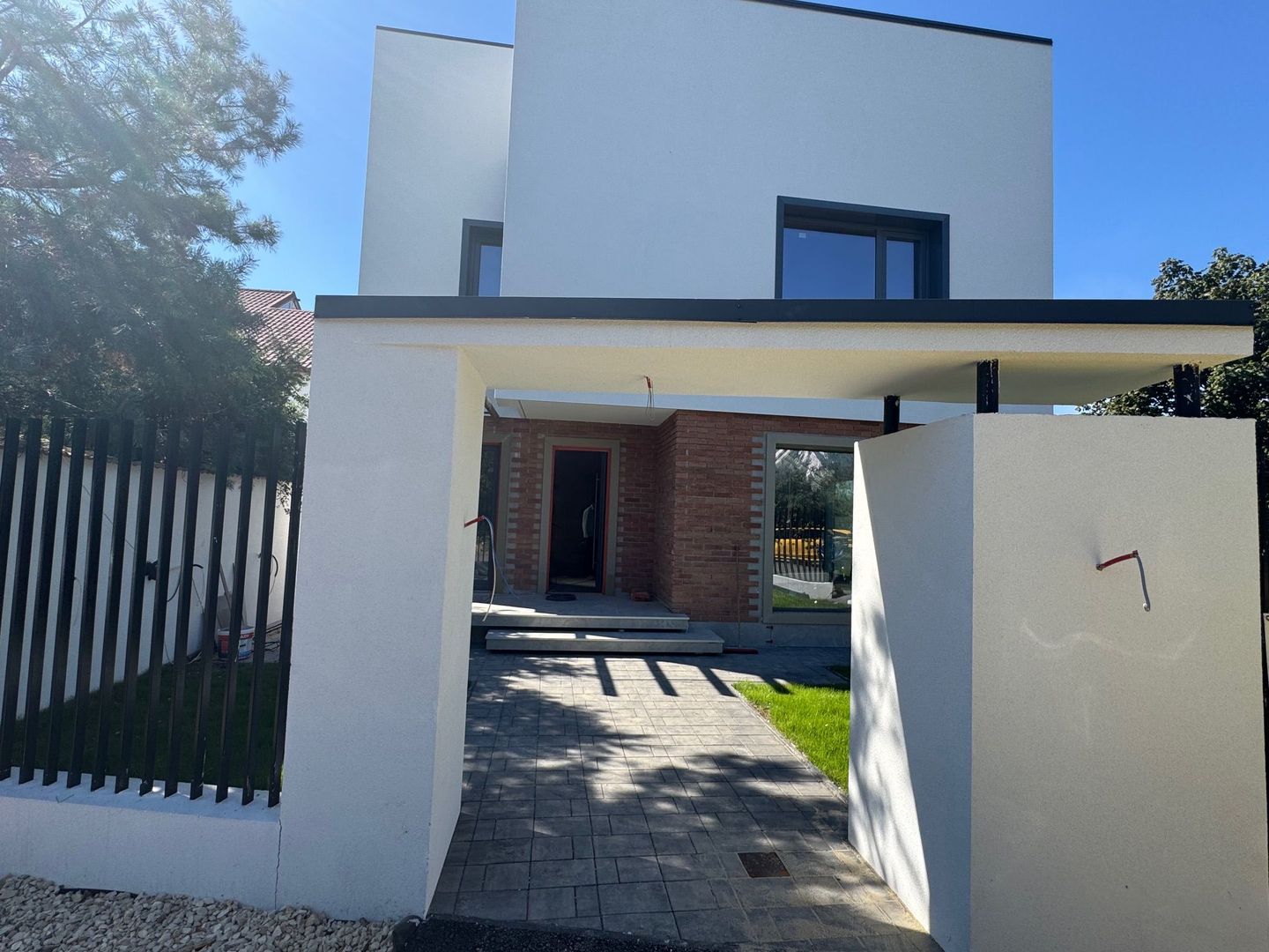 Vila de vânzare în Tunari - Zona ideală pentru tine! - Poză 1