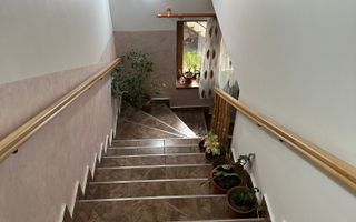 Vila cu 8 camere de vanzare, teren 1580mp, Zona Praid - Poză 21