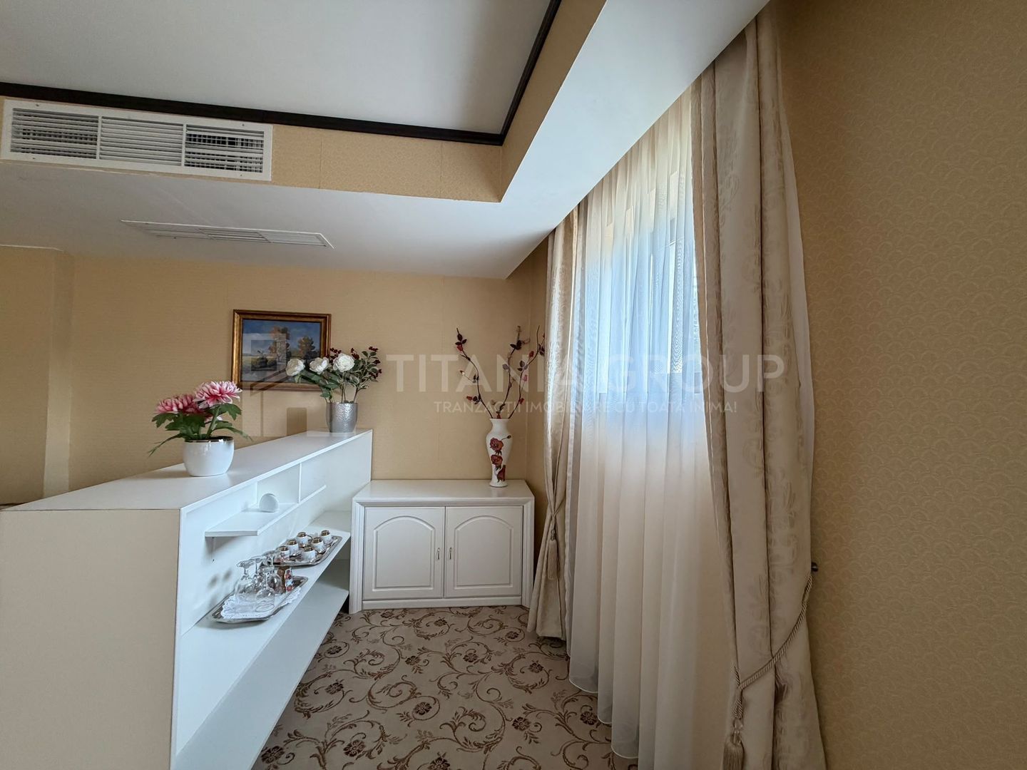 Hotel 4 stele, complet echipat, 85 camere, teren 5000 mp - Predeal - Poză 14
