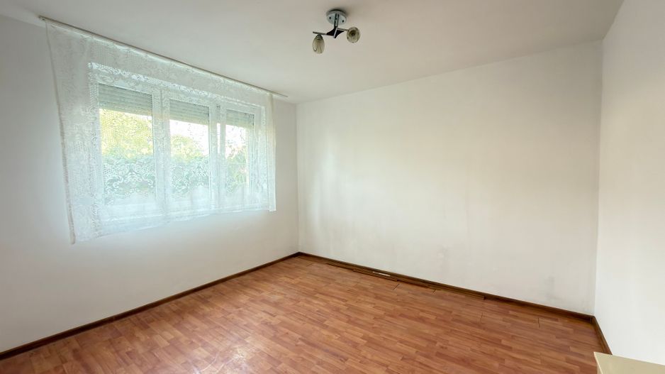 Apartament 2 camere decomandat Parter - Str. Ignișului 12 - Carei - Poză 1