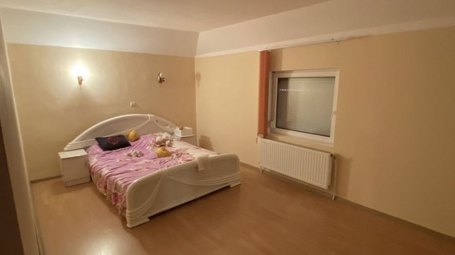 Casa de vanzare in zona Closca(liceul german) - Poză 2