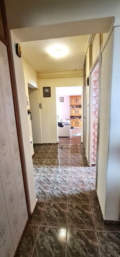 Apartament 2 camere decomandat cu priveliste zona Spitalul Judetean - Poză 9