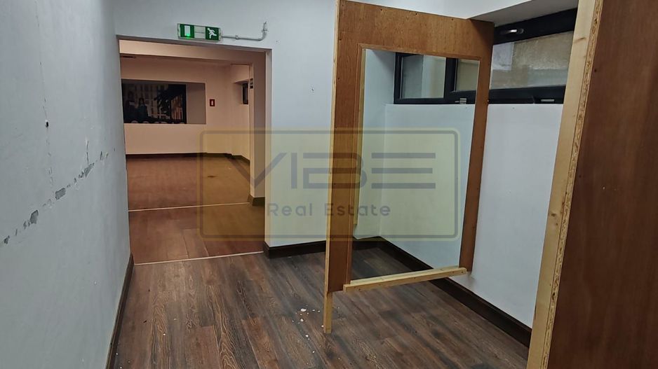 Sf. Lazar- Spatiu comercial la bulevard- vad/ trafic pietonal intens ! - Poză 11