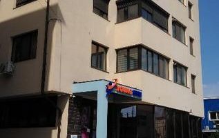 Închiriez apartament cu 2 camere - Poză 6