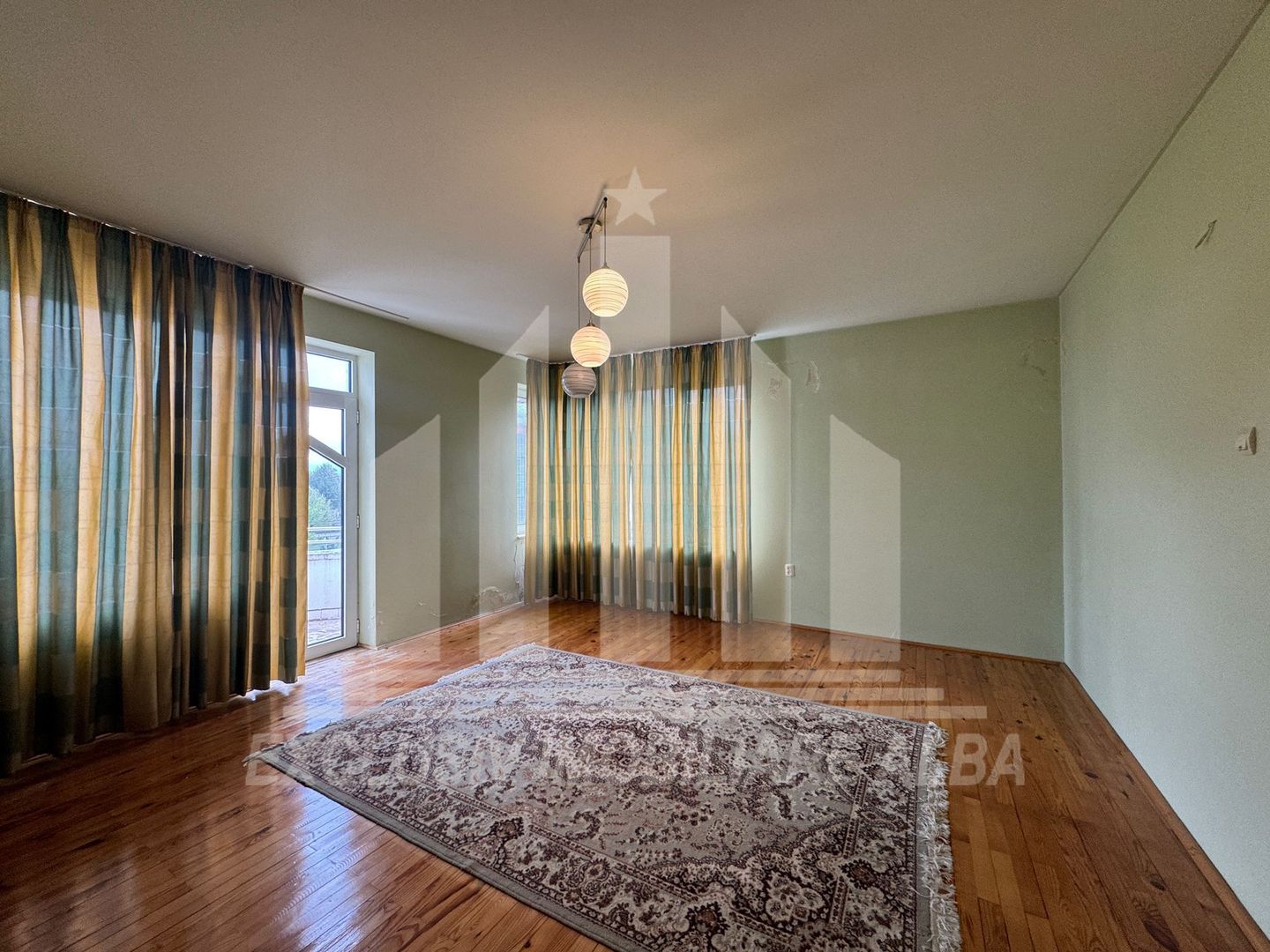 Casa individuala | Pensiune | 380 mp | 1377 mp teren | Cetate - Poză 11