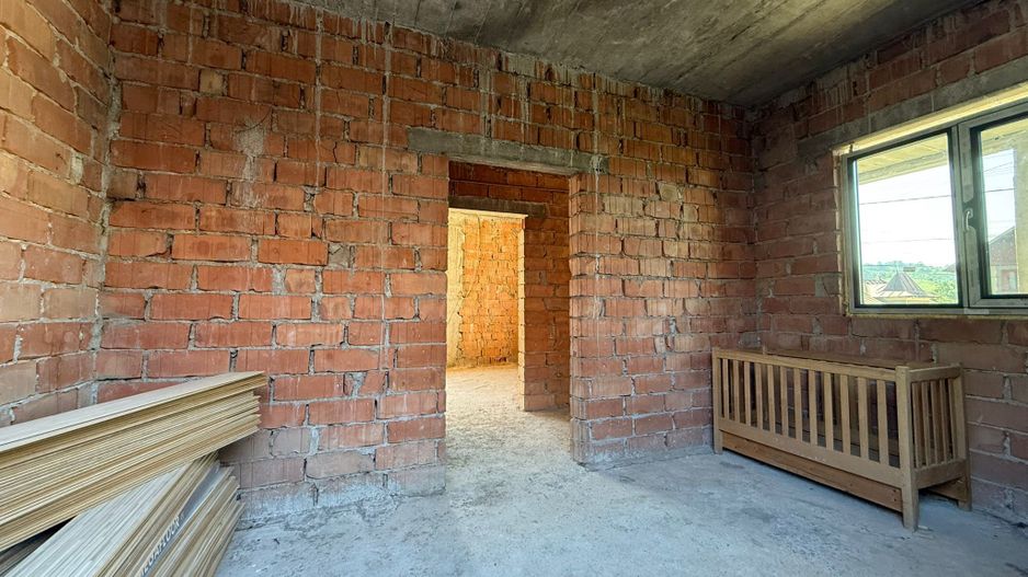 Vanzare casa cu 4 camere+anexe într-o zonă de poveste – Bezdead - Poză 7