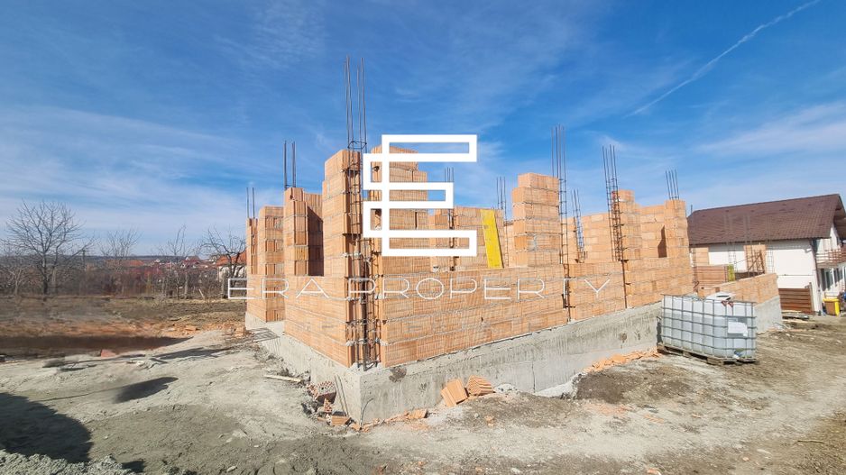 Duplex 4 Camere teren 300 mp  -Locație Centrală, Sura Mică - Poză 1