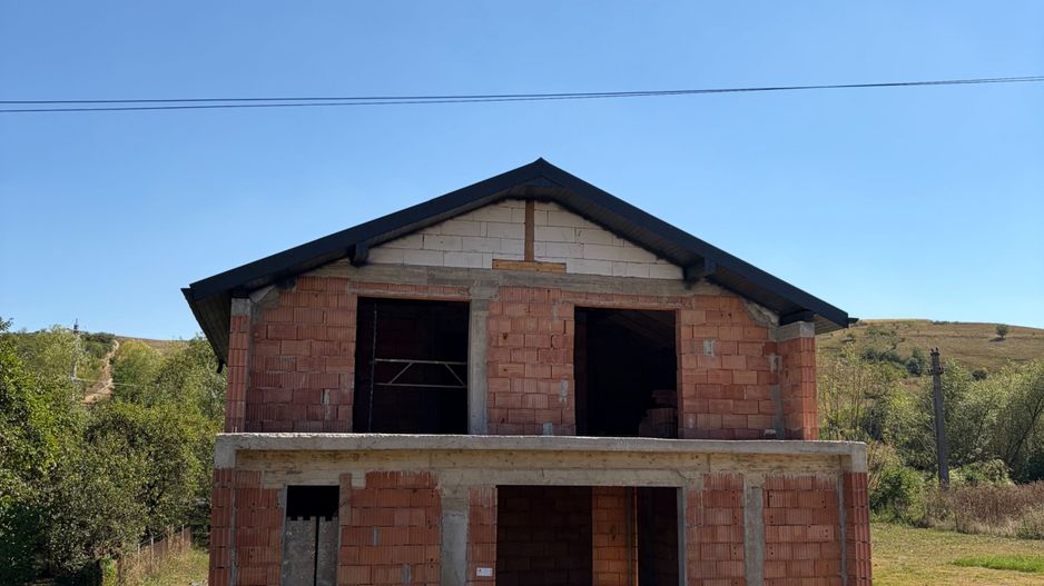 Casă cu predare de autorizatie | 147 mp utili | teren 1400 mp Corpadea - Poză 4