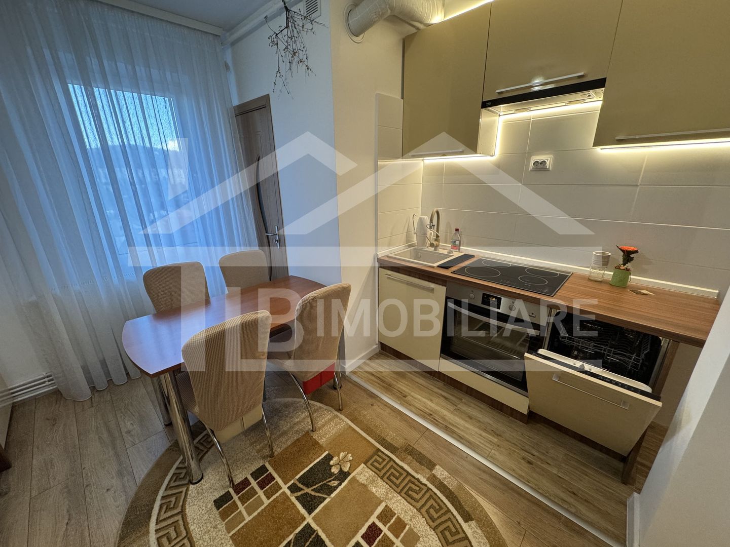 Apartament cu 2 camere, decomandat, 54mp, Zona Pandurilor - Poză 7