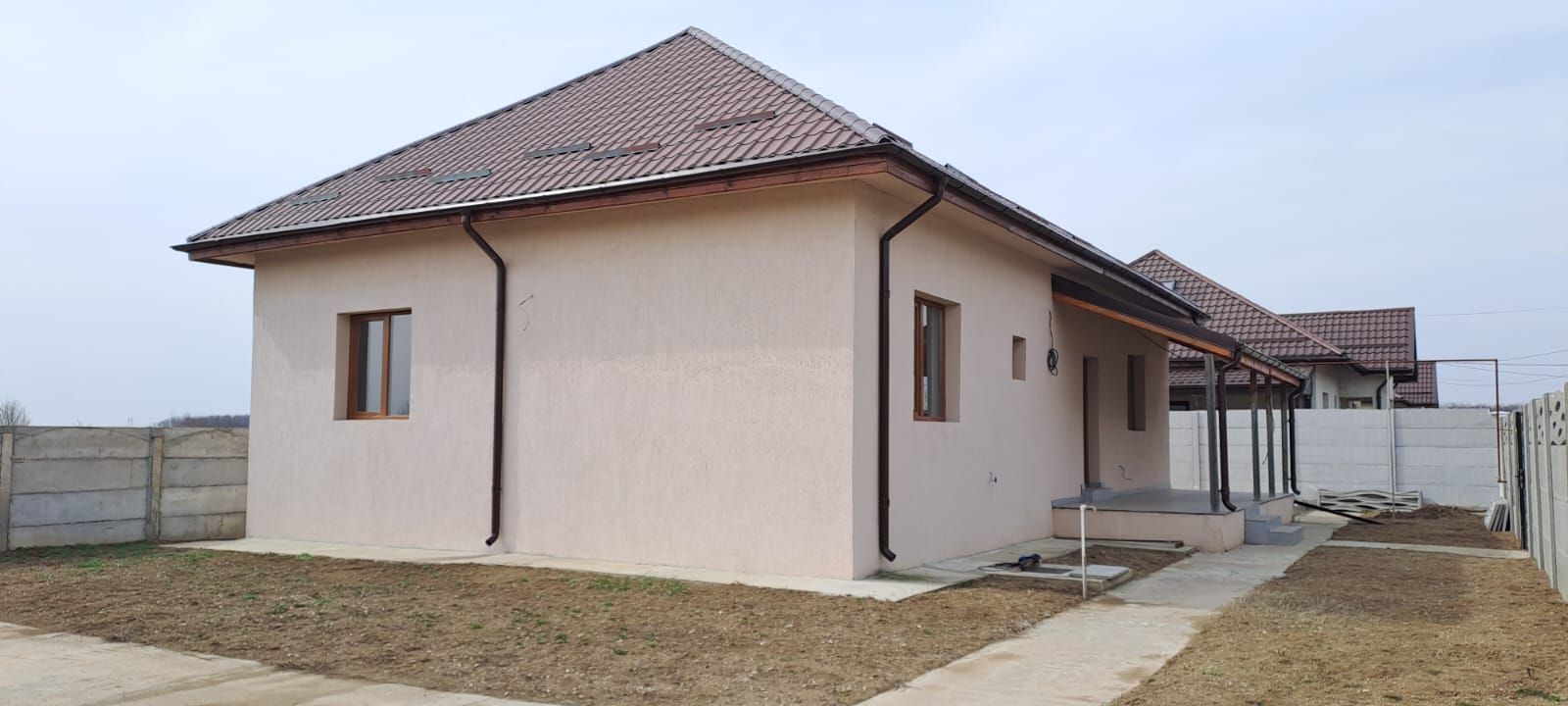 Casa individuala Dragomiresti Deal, finalizata, utilitati, comision 0% - Poză 1