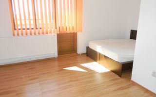 Vila mobilata si teren 1200mpBrasov-Harman - Poză 4