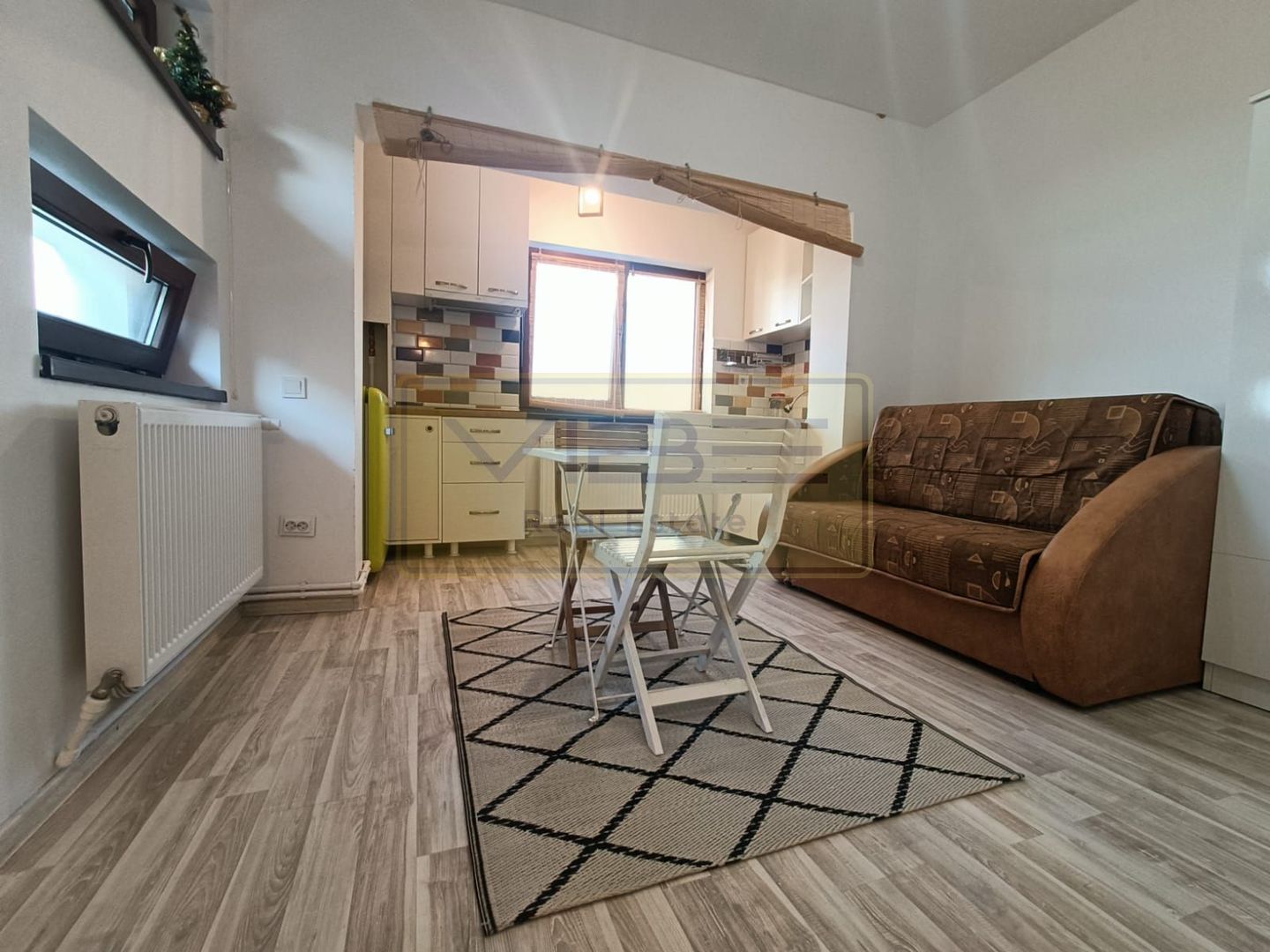 Garsoniera - 250 euro - Vișan ! - Poză 1