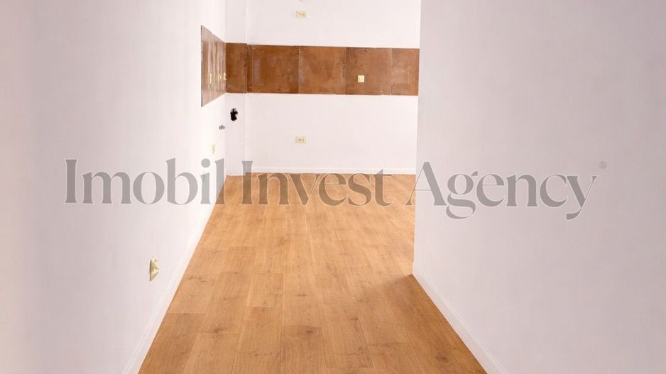 Apartament 3 camere de vanzare in bloc cu vedere la lac/dezvoltator. - Poză 3