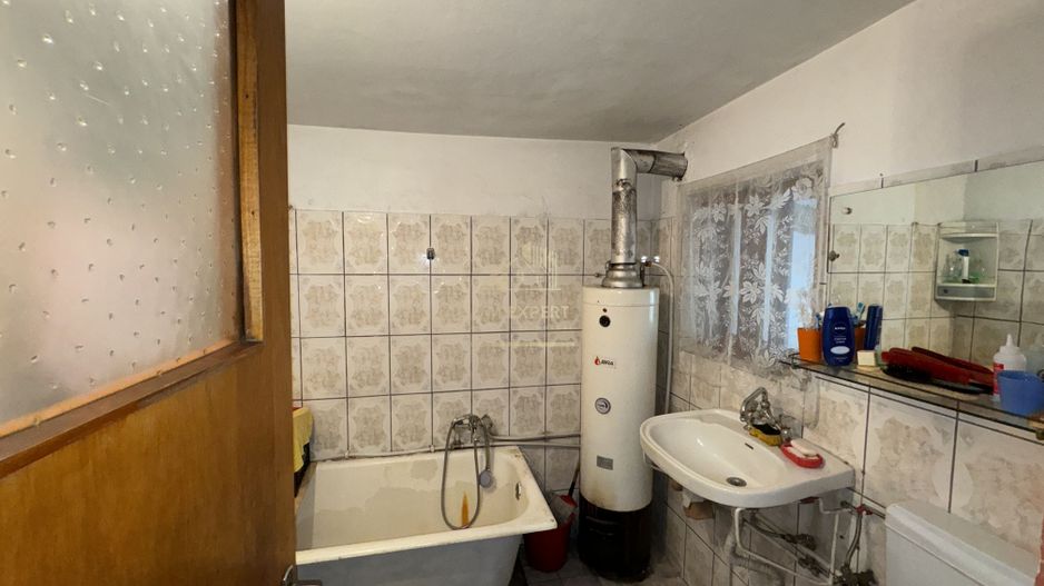 CASA 4 CAMERE, TEREN 604 MP, VOINESTI LERESTI, COMISION 0% - Poză 21